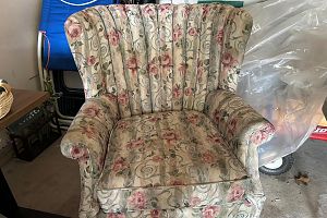 3 friends garage sale