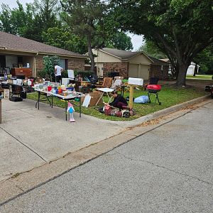 Yard sale photo in Arlington, TX