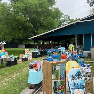 Yard sale photo in Granger, TX