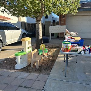 Yard sale photo in Glendale, AZ