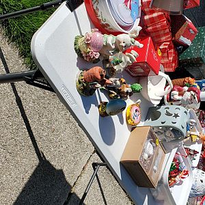 Yard sale photo in Euclid, OH