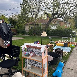 Yard sale photo in Oak Lawn, IL