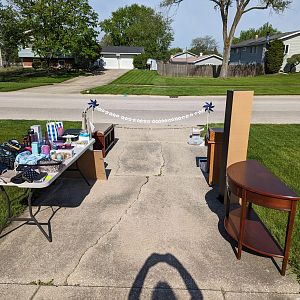 Yard sale photo in Lombard, IL