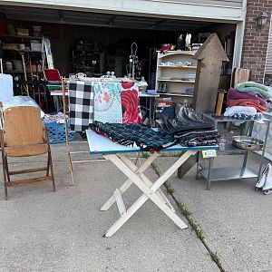 Yard sale photo in Noblesville, IN