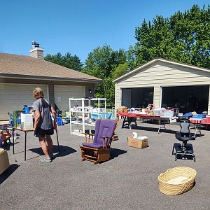 Yard sale photo in Elgin, IL