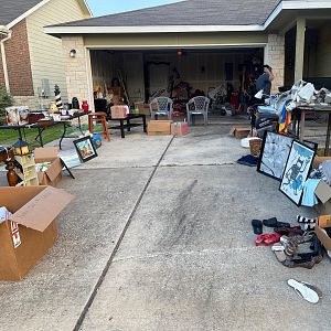 Yard sale photo in Manor, TX