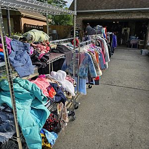 Yard sale photo in Willow Springs, IL