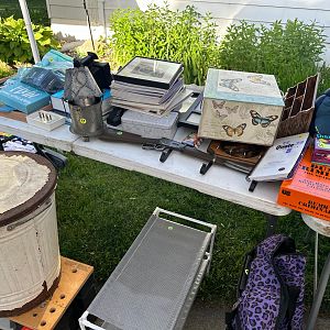 Yard sale photo in Pontiac, MI