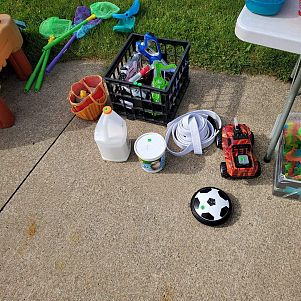 Yard sale photo in Kent, OH