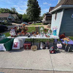 Yard sale photo in Omaha, NE