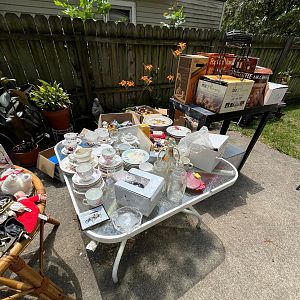 Yard sale photo in Hammond, IN